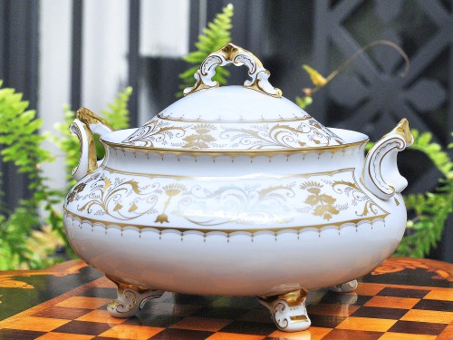 Tureen: Royal Crown Derby...