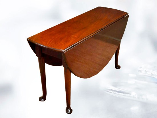 Table: Antique Georgian...