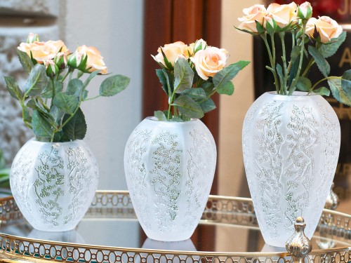 Vase: Lalique “Sakura”...