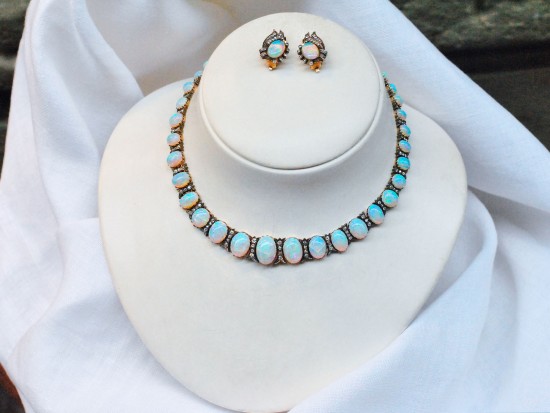 Collana e Orecchini Opali e...