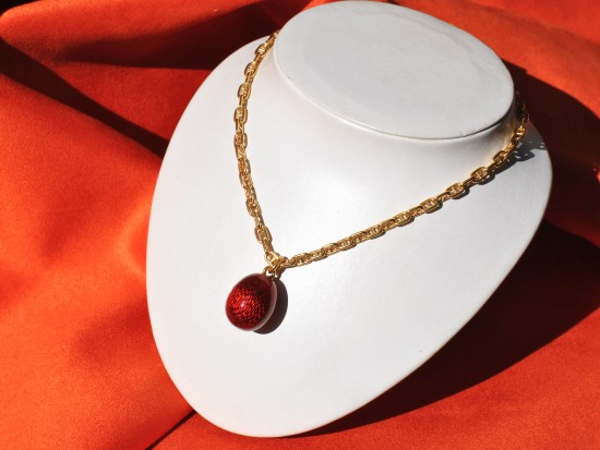 Pendente Uovo in Oro e...